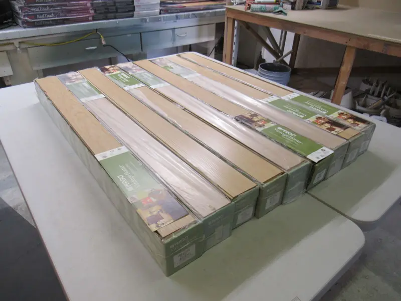 Pergo Vintage Home Traditional Laminate Flooring – 9-Box Lot, 14.557 Sq Ft Per Box – Brand New 1