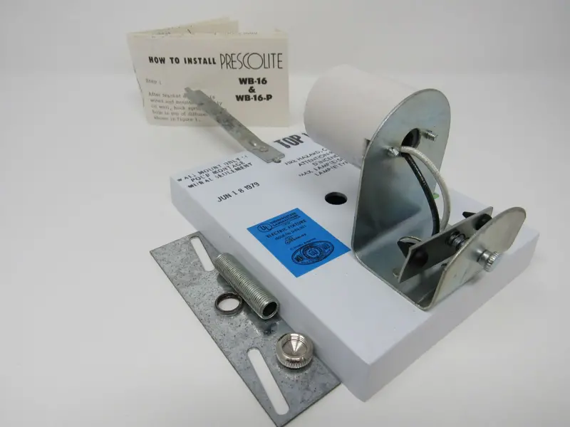 Prescolite Wb-16-P Wall Light – Compact 10" X 5" X 4" Gray Vintage Fixture 1