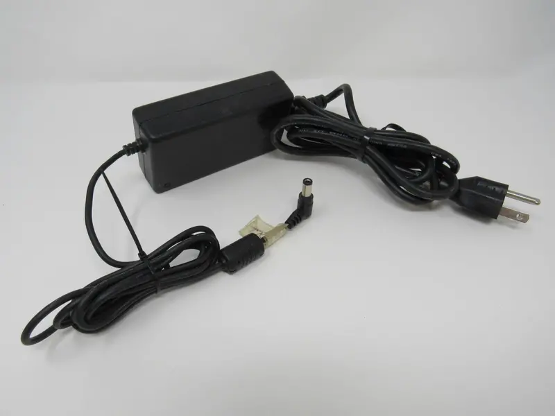 Proton Spn-270S-19 Universal Ac Adapter – 19V, 3.7A – Auto-Sensing Input (100–240V, 50–60Hz) 1