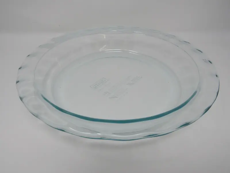 Pyrex 9.5-Inch Pie Plate – Clear Glass, Model C209, Oven-Safe 1