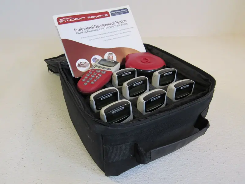 Qwizdom Q4Rf Rf Host Remote Learning System – Classroom Education Kit (Used) 1