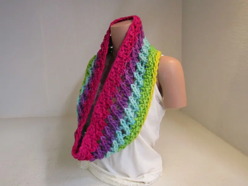 Richly Textured Multicolored Merino Wool Cowl – Hand-Knit 1