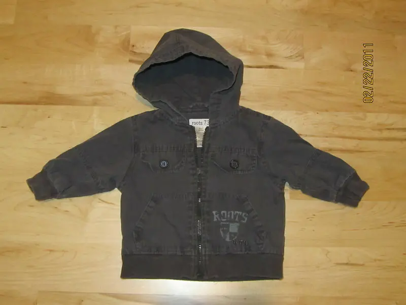 Roots Boys’ Dark Grey Hooded Jacket For Infants (6–12 Months) – Gently Used 1