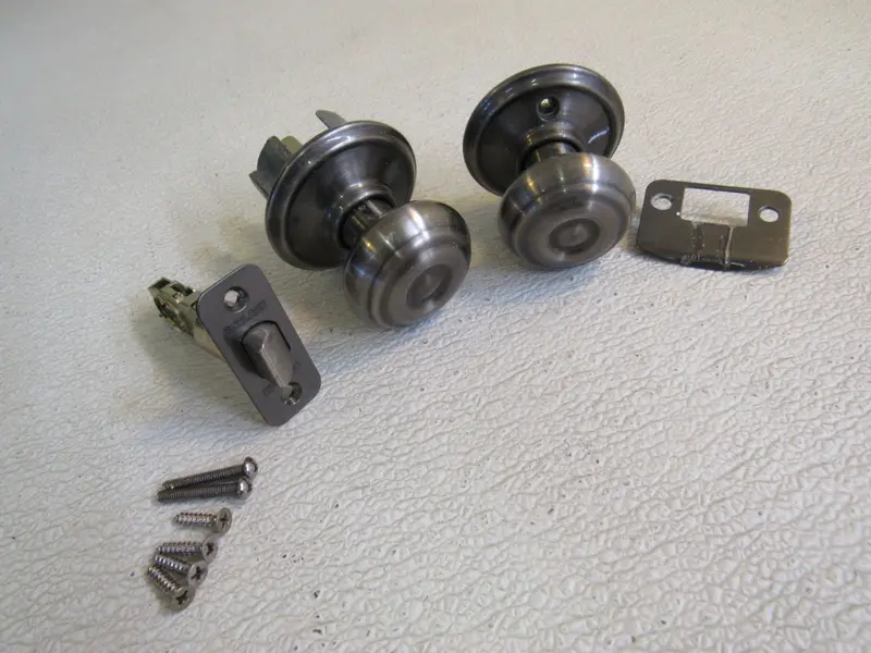 Schlage Antique Pewter Passage Door Knob – Gently Used 1