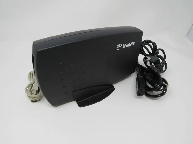 Seagate Stt6201U2 Usb 2.0 Portable Tape Drive – 10/20 Gb Cartridge Support, New 1