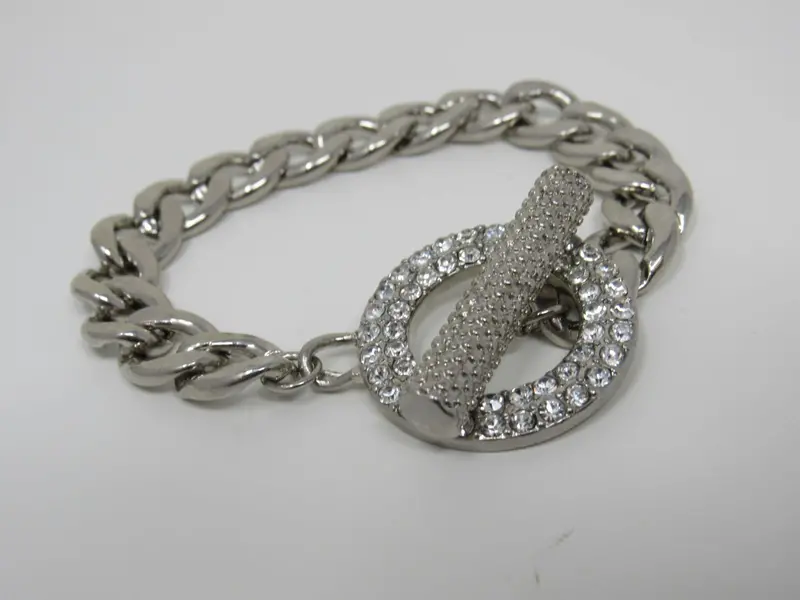 Silver Chain Bracelet With Clear Gemstone Accents – Designer Women'S Piece 1