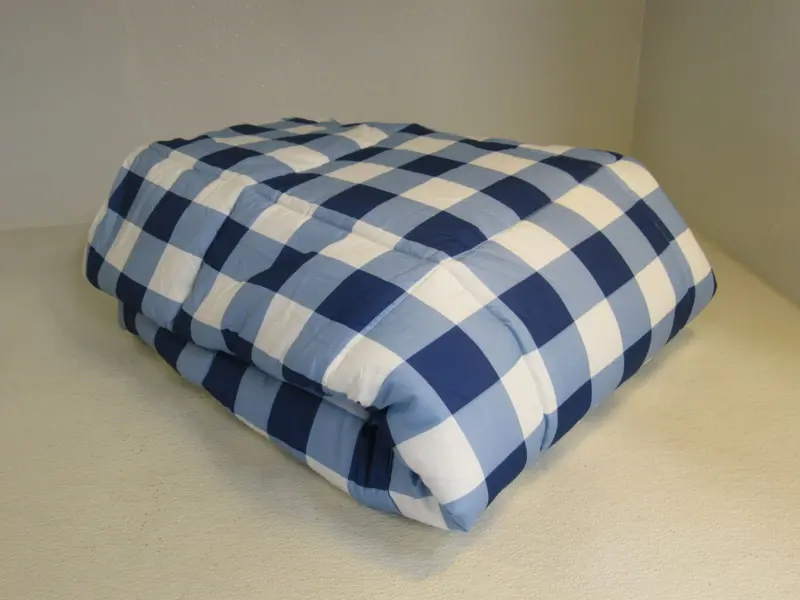 Sleep Zone Blue-And-White Quilted Full Mattress Pad Cover (75" X 54") – New 1
