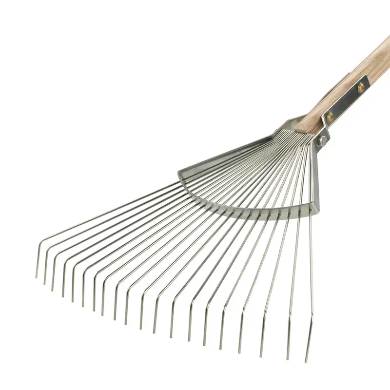 Sneeboer 20-Tine Wide-Area Leaf Rake 1