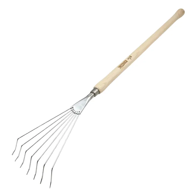 Sneeboer Lightweight Leaf Rake For Elevated Beds 1