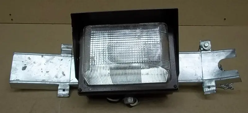 Standard Exterior Light Fixture – 10" X 7" X 7" Steel & Glass – Brown Finish – Pre-Owned 1