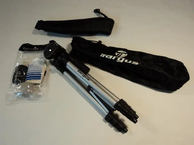 Targus Tgk-Vk850 Universal Video Camera Starter Kit – 42-Inch Tripod & Carry Case 1