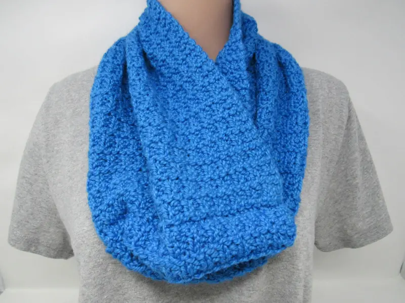 Textured Blue Alpaca-Merino Cowl – Luxe Knit Wrap For Cold Weather 1