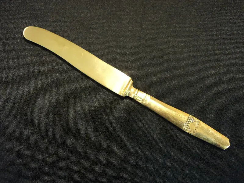 Thai Brass Dinner Knife – Elegant Buddha-Motif Blade, 9" – Handcrafted Vintage Flatware 1