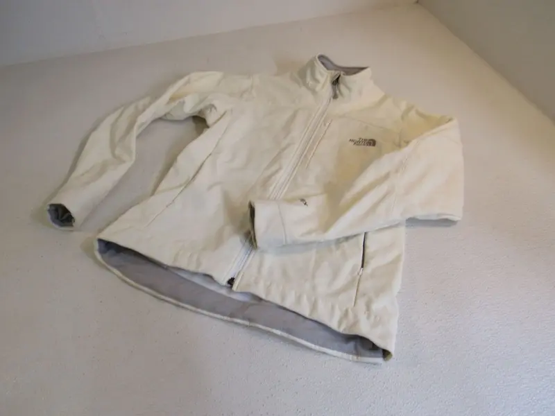 The North Face Women’S Athletic Jacket – Cream, Full-Zip Polyester, Size S (Refurbished) 1