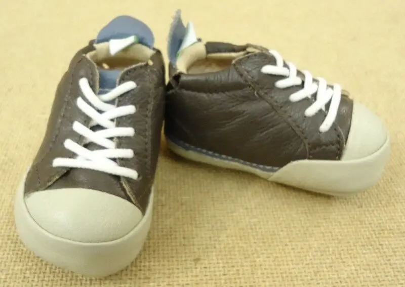 Tip Toey Joey Infant Boy Shoes – Brown/White/Blue Soft-Soled Footwear For Ages 0–3 Months, Gently Used 1