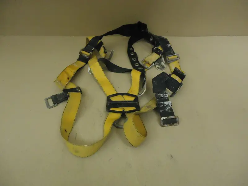 Titan T4500/Uaku Full-Body Safety Harness – Yellow & Black Nylon With Metal Hardware (Used) 1
