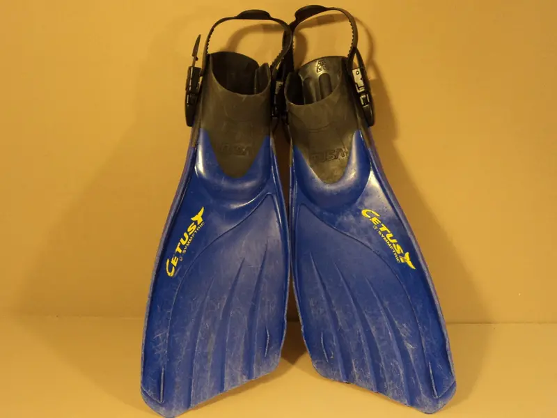 Tusa Cetusy Symmetric Open-Heel Scuba Fins – Blue/Black, Regular Size, Travel-Friendly Design 1
