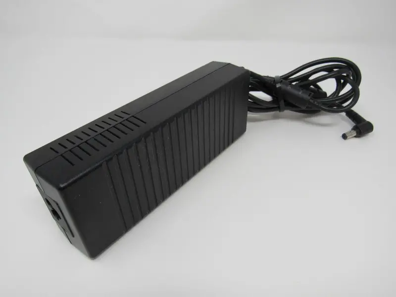 Universal Laptop Power Adapter – Input 100–240V, Output 19V/7.9A (Pa-1161-06) – Used 1