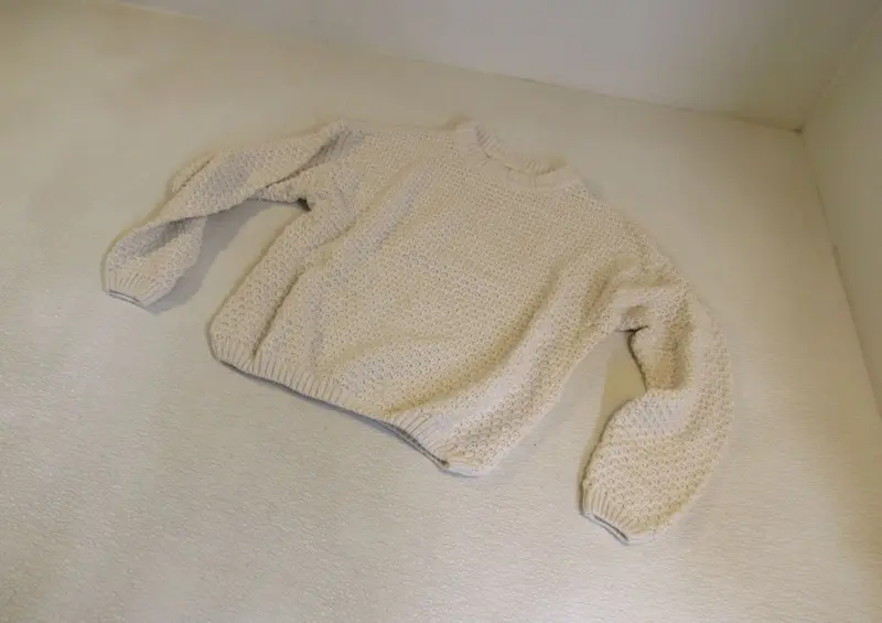 Universal Thread Cream Knit Sweater For Women – Size M, Minimalist Style, Pre-Loved 1