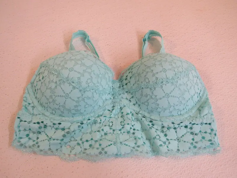 Victoria’S Secret Turquoise Lace Bralette In Polyamide — Size M, Style 36009462, Pre-Loved 1