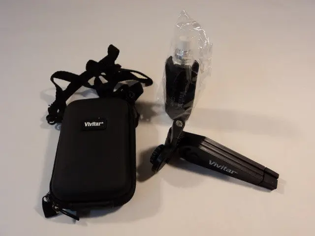 Vivitar Viv-Sk-100 Slim Digital Camera Starter Kit – Hard Shell Case & Mini Tripod 1