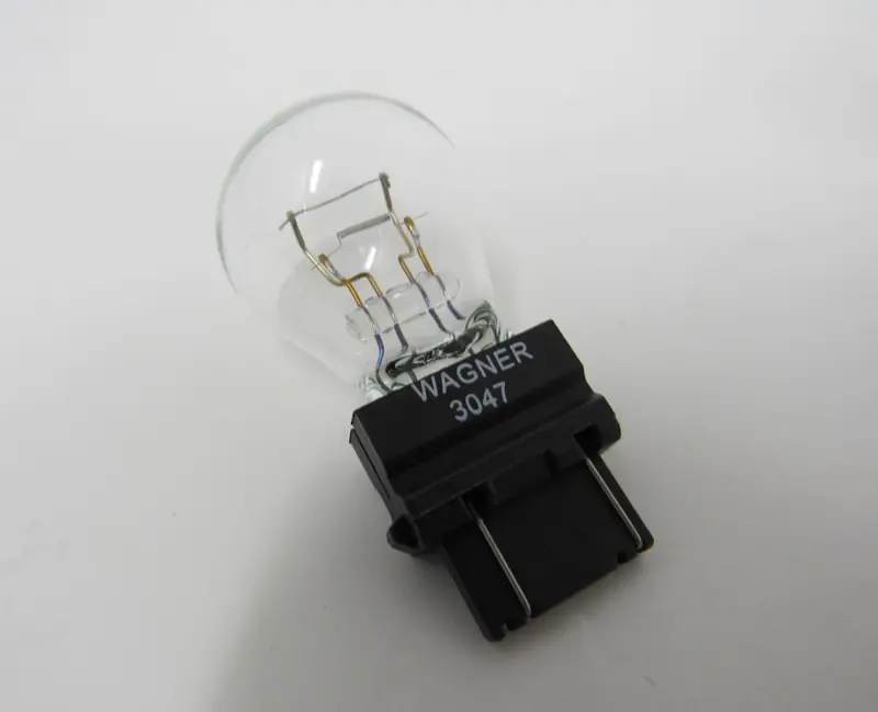 Wagner Gt8 Miniature Backup Lamp – 12V, 21/2 Cp (3047) 1