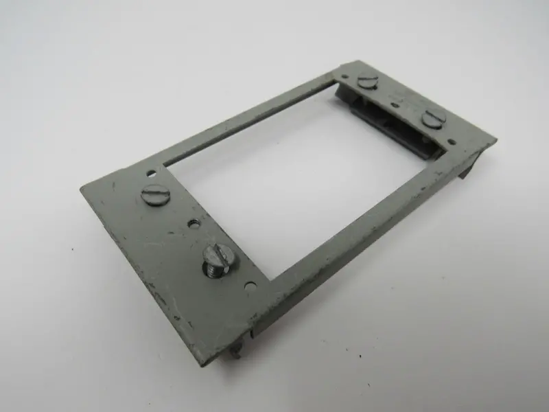Wiremold External Device Cover Plate – 5" × 2.75" × 1", Steel, Model 5007C-1 (Used) 1