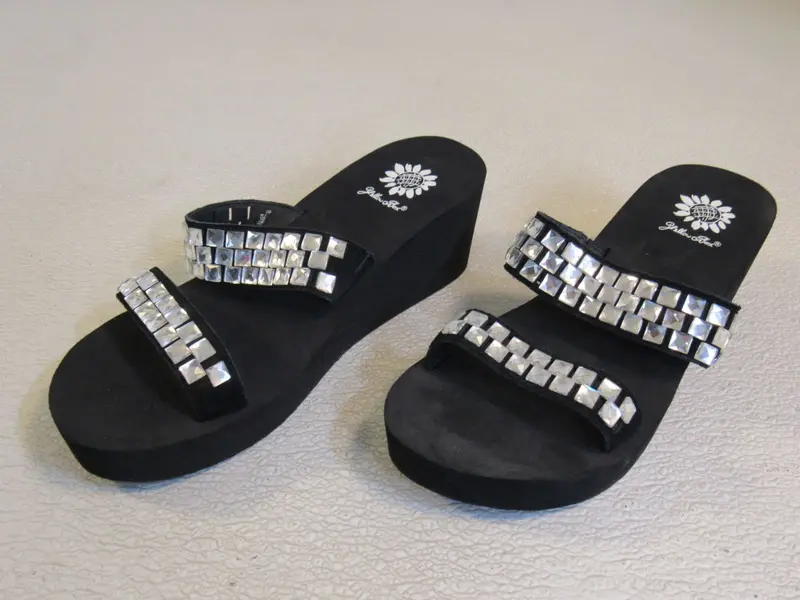 Yellow Box Mercy Wedge Sandals – Black And Silver Accents, Women'S Size 8 1